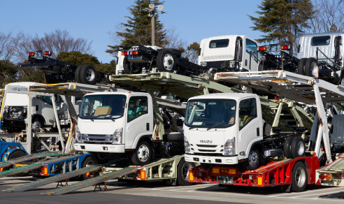 年間40万台以上の商用車輸送実績